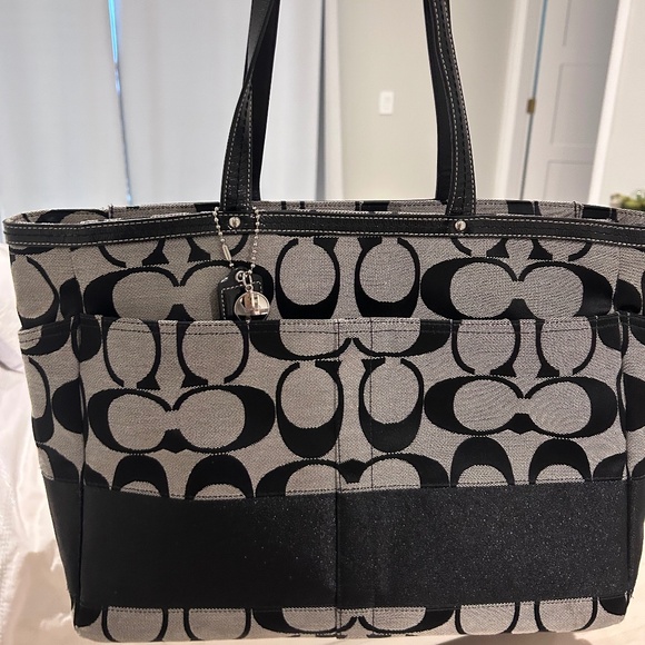 Coach Tote - Picture 1 of 5